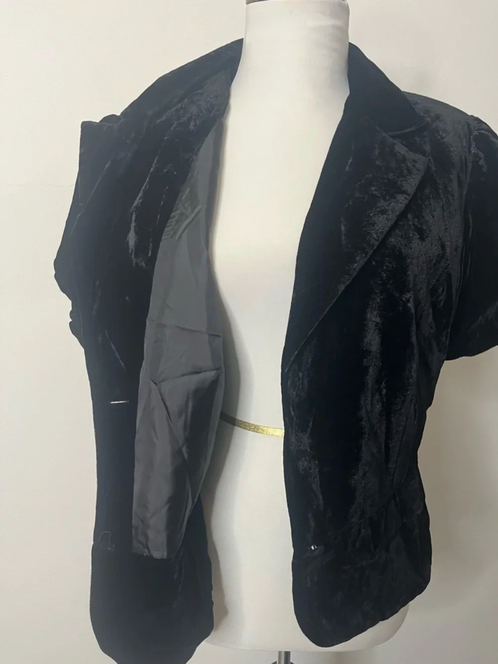 Newport News Black Velvet Short Sleeve Jacket - Picture 7 of 8